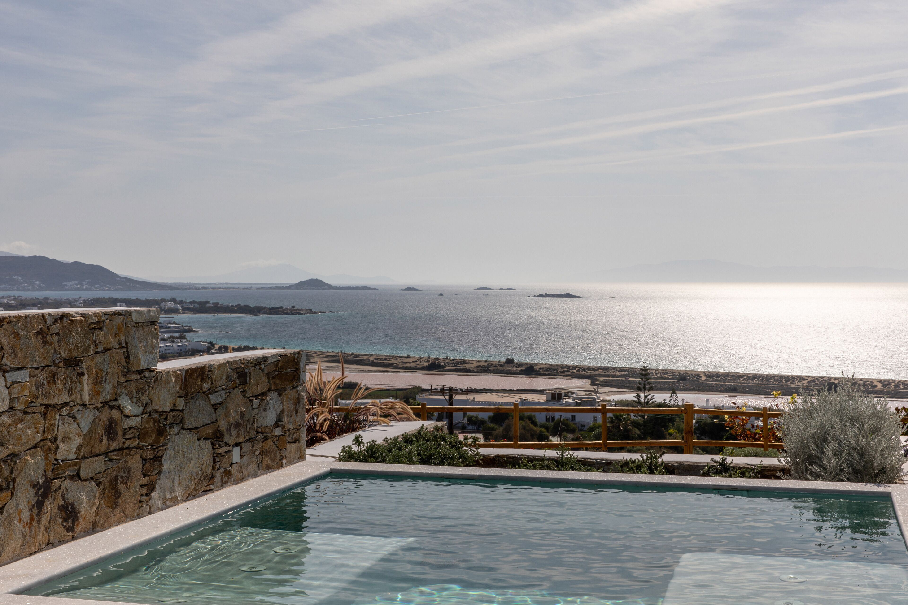 Mythology Naxos Villas & Suites en su destino