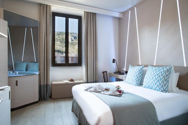  Hotel Royal Riviera en France