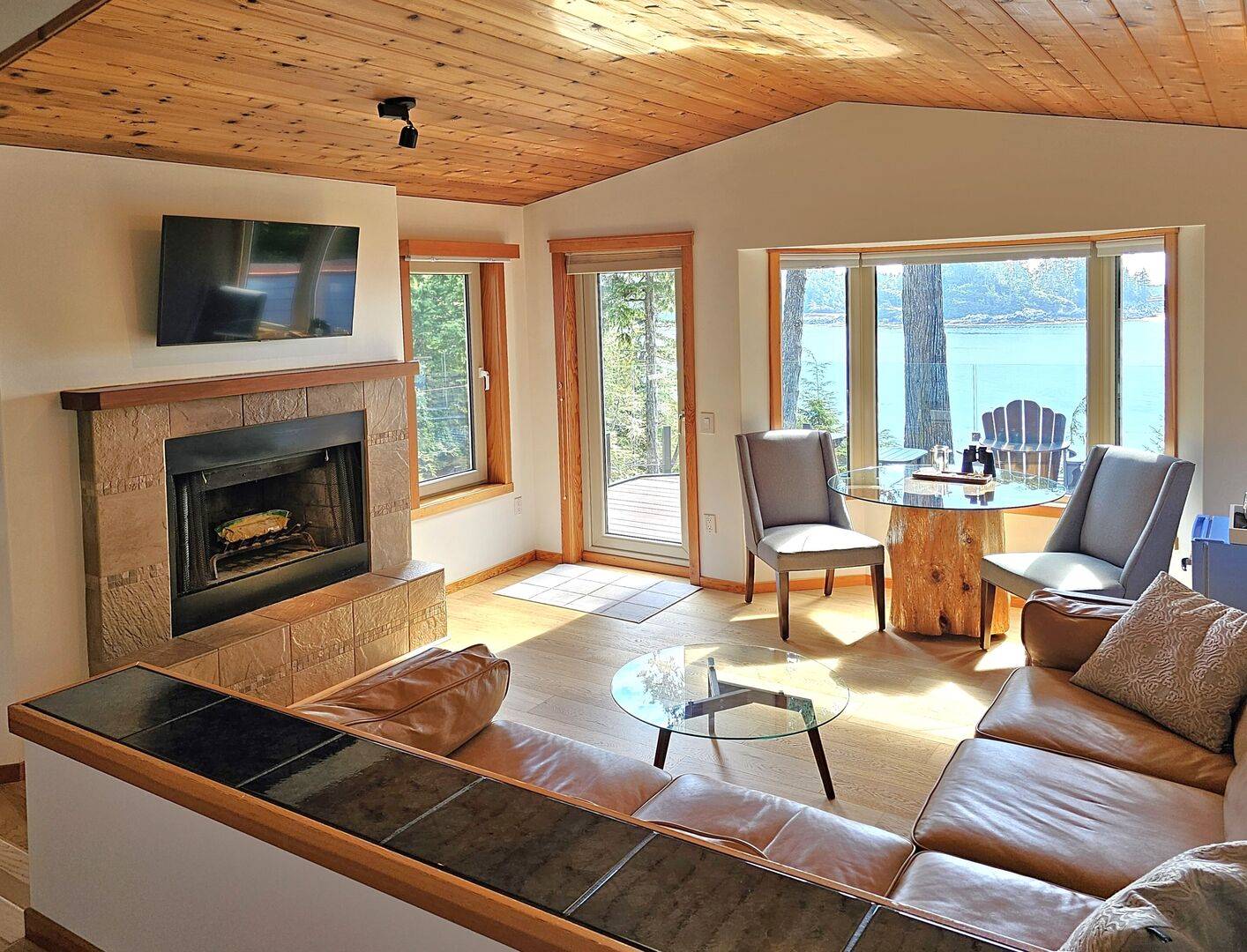 A Snug Harbour Inn en Tofino