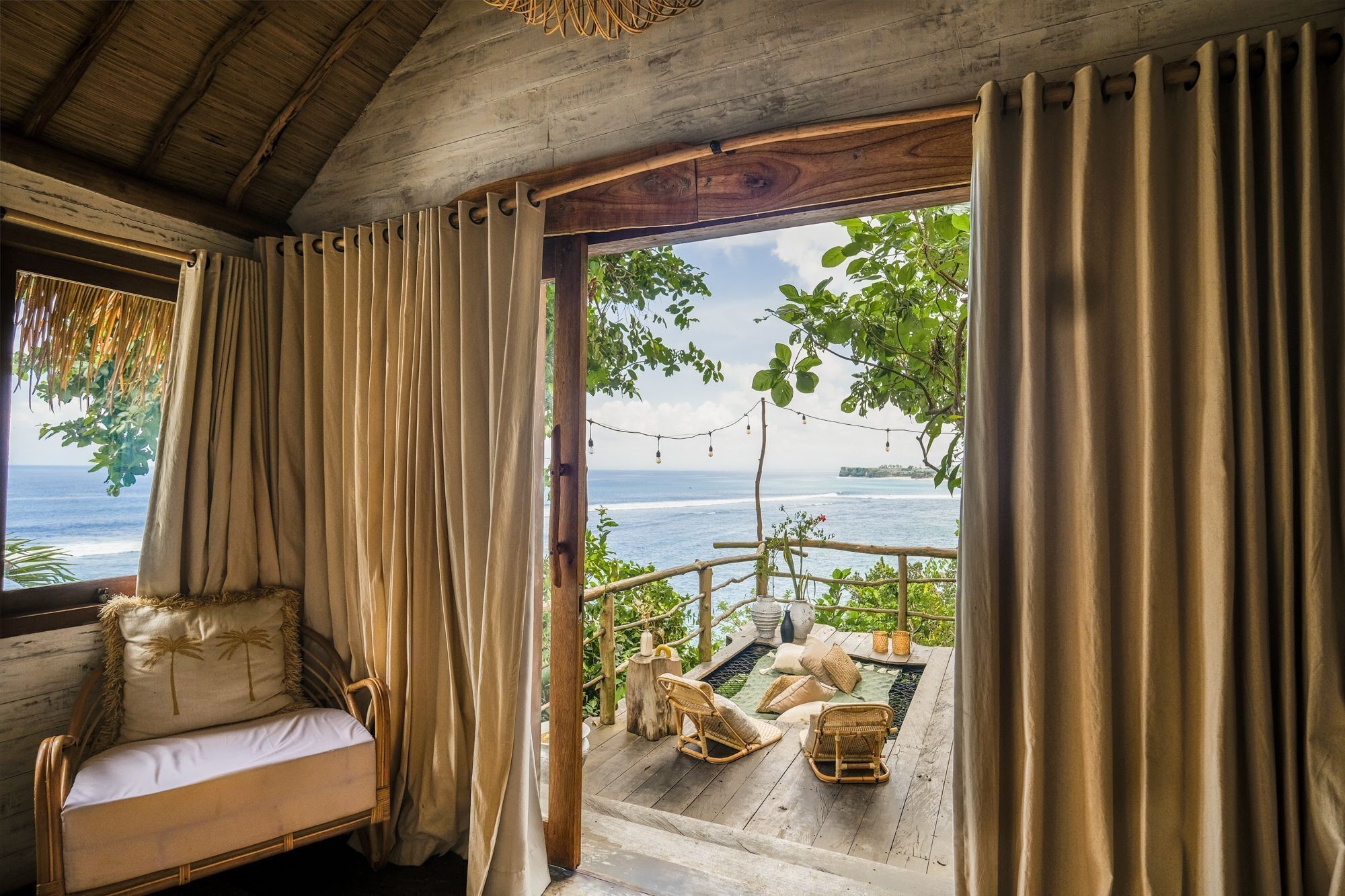 The Korowai en Bali - Uluwatu