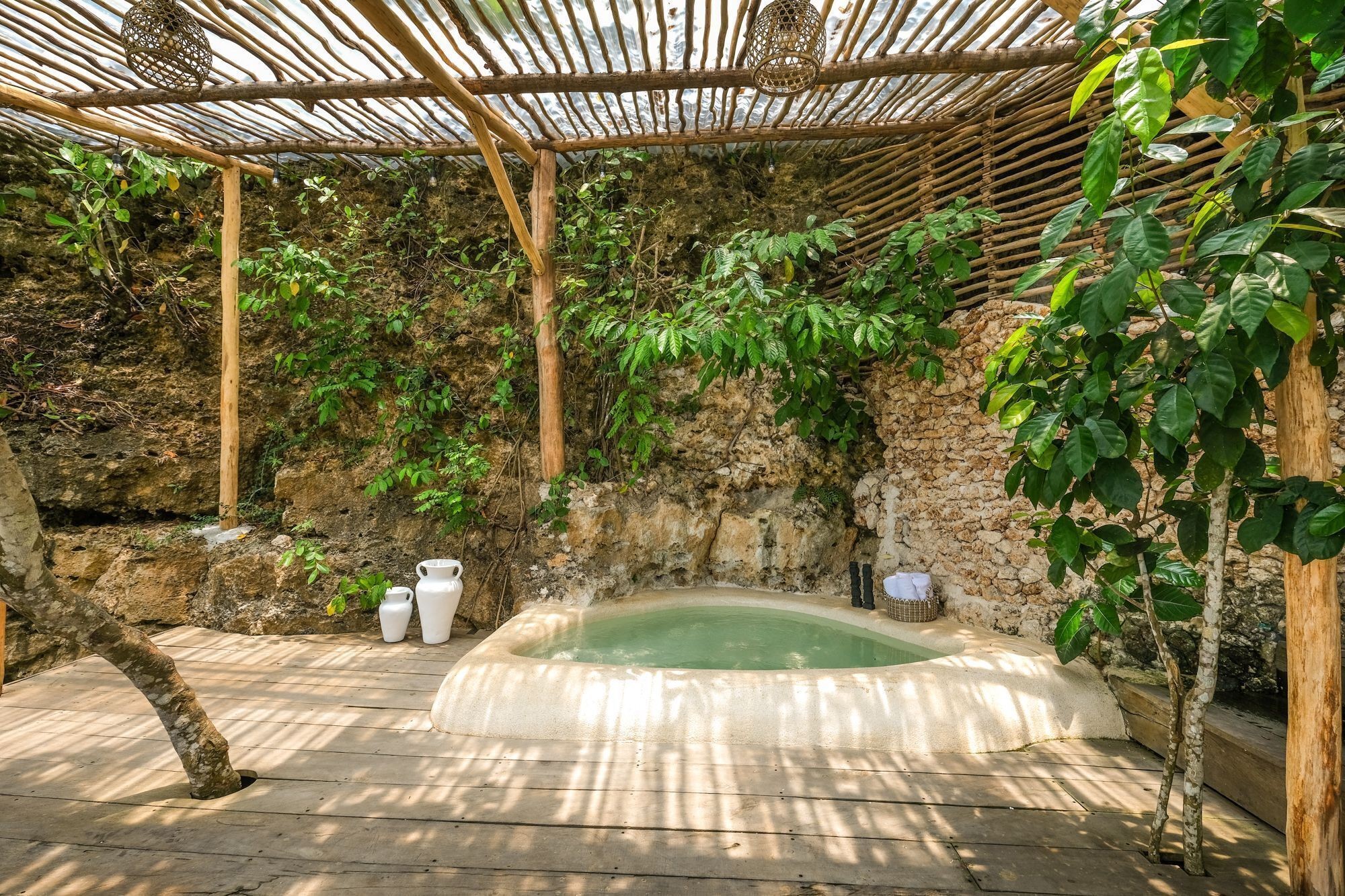 The Korowai en Bali - Uluwatu