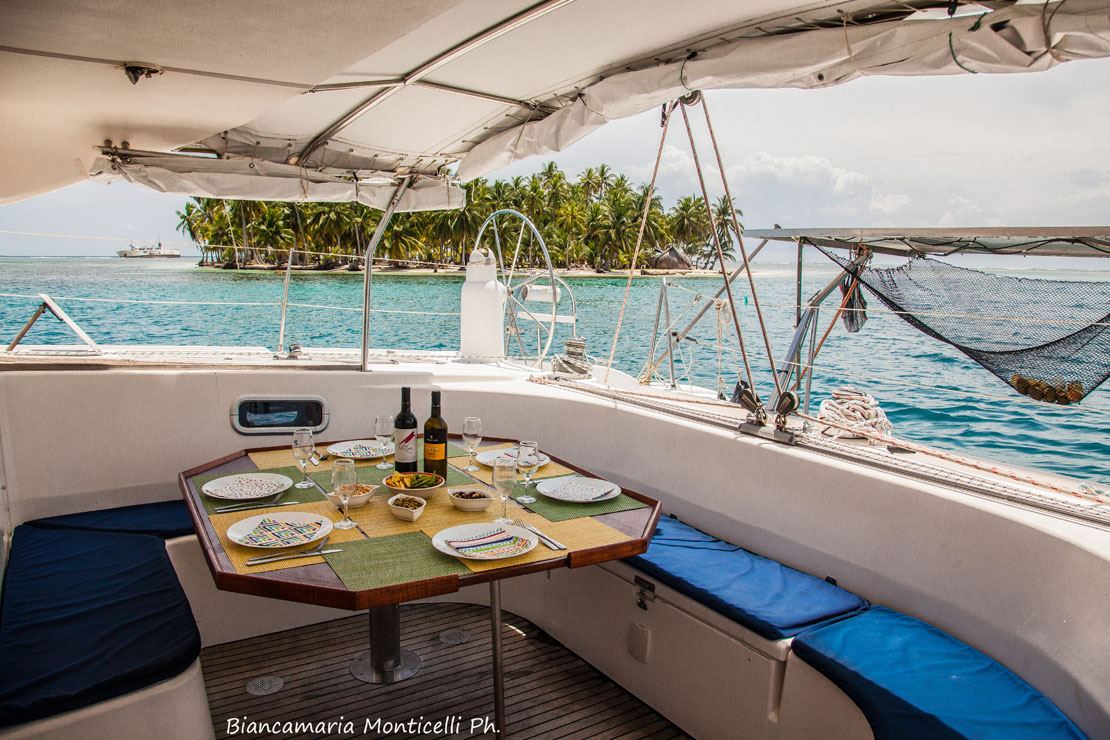 Valpar Nautitech 44  en San Blas Islands
