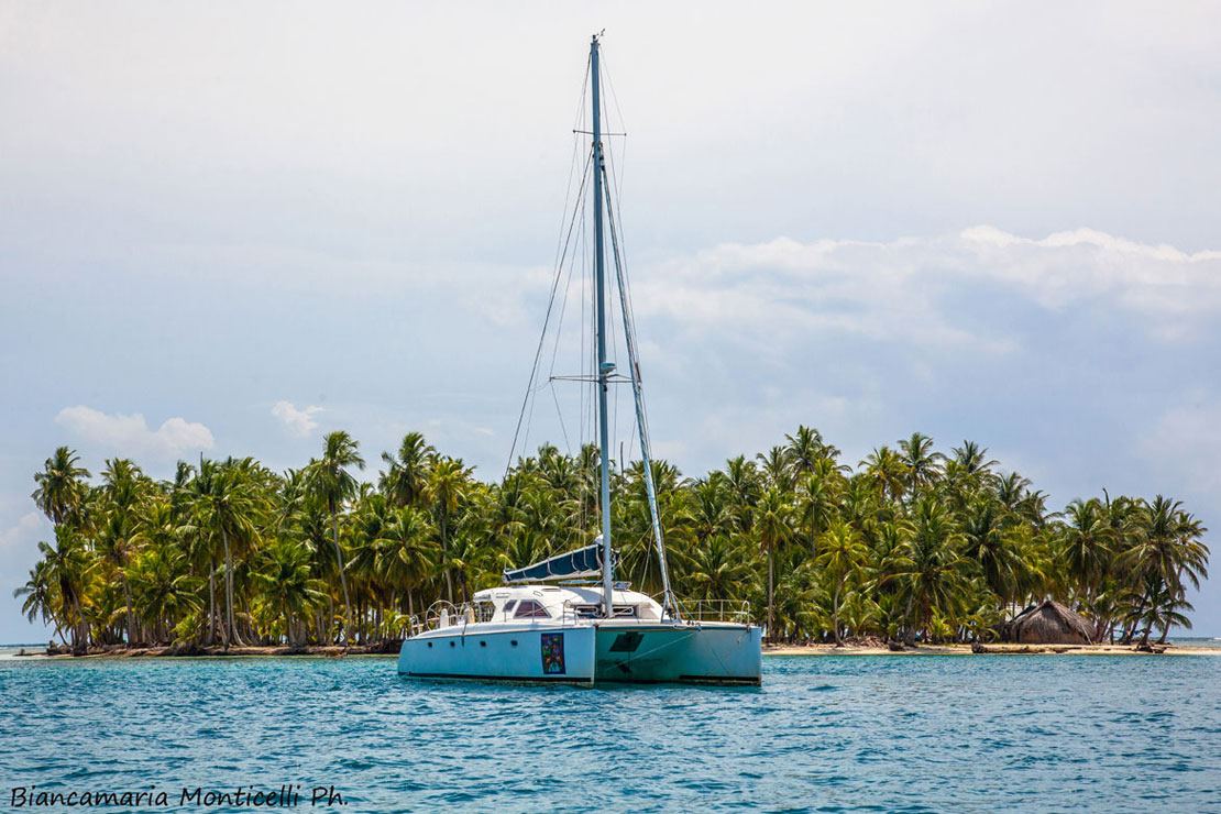 Valpar Nautitech 44  en San Blas Islands