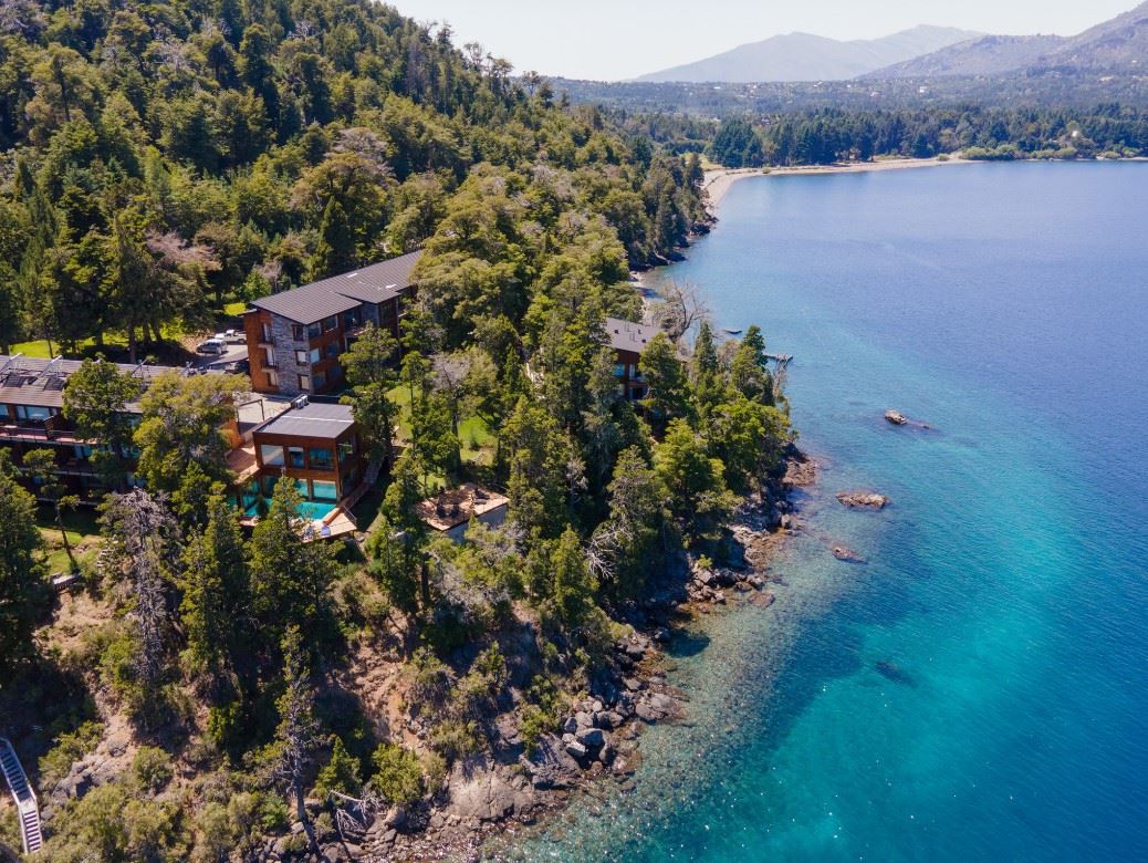 Suites del Lago Peñon de Arelauquen en su destino