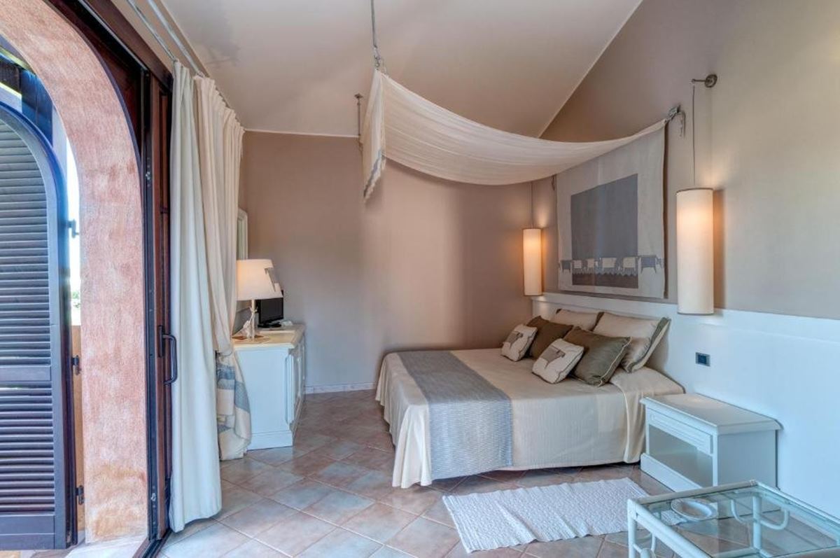 Hotel Baia Di Nora en Cerdeña