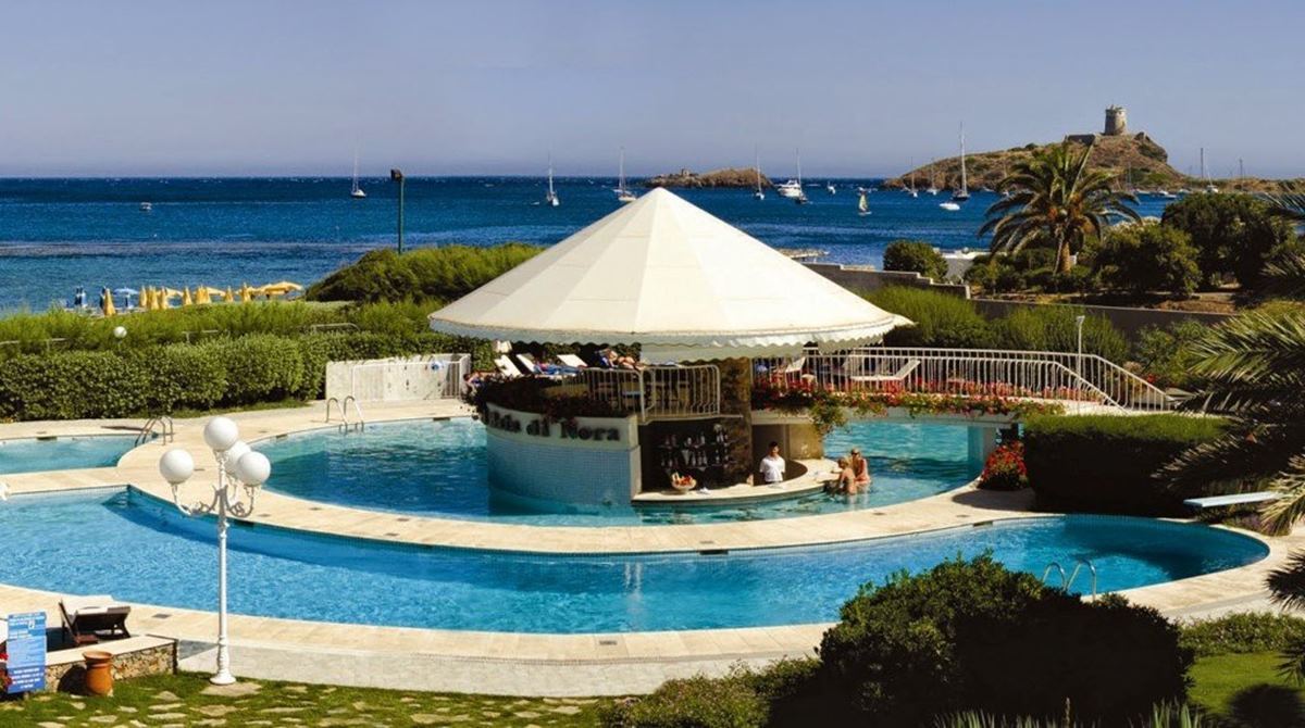 Hotel Baia Di Nora en Cerdeña