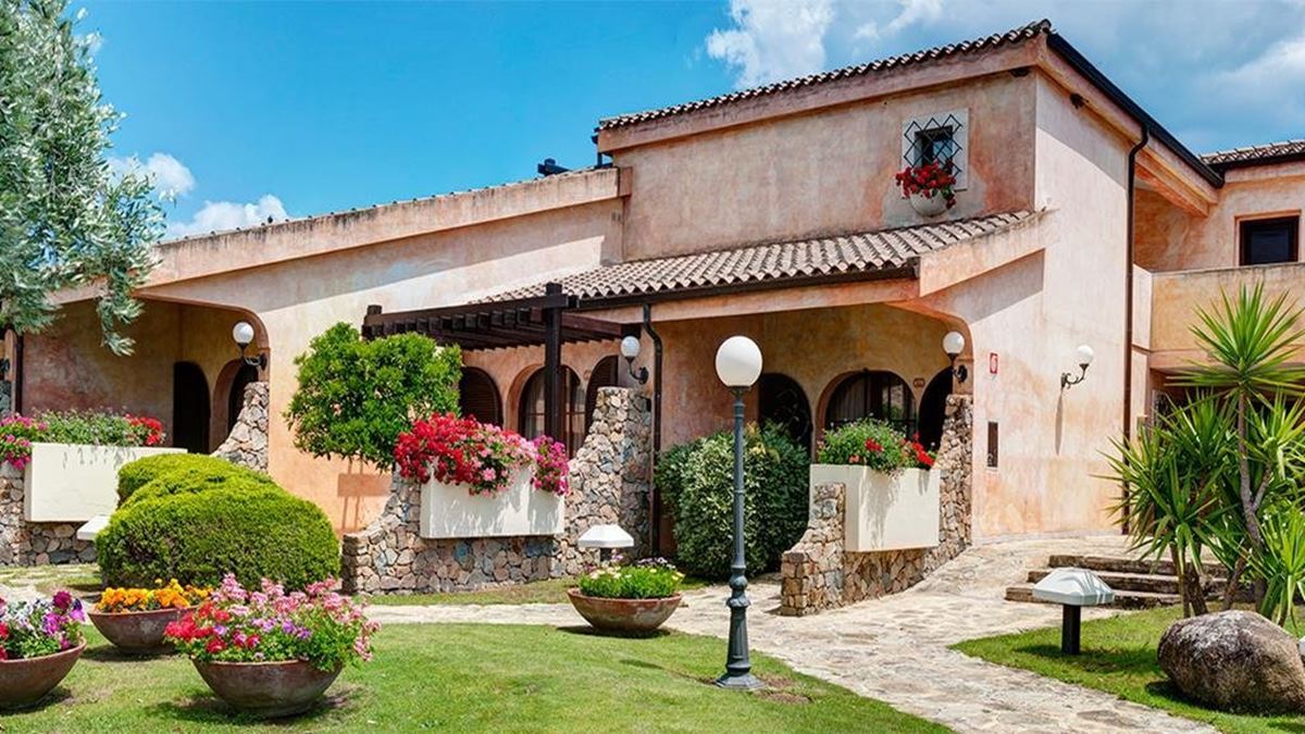Hotel Baia Di Nora en Cerdeña