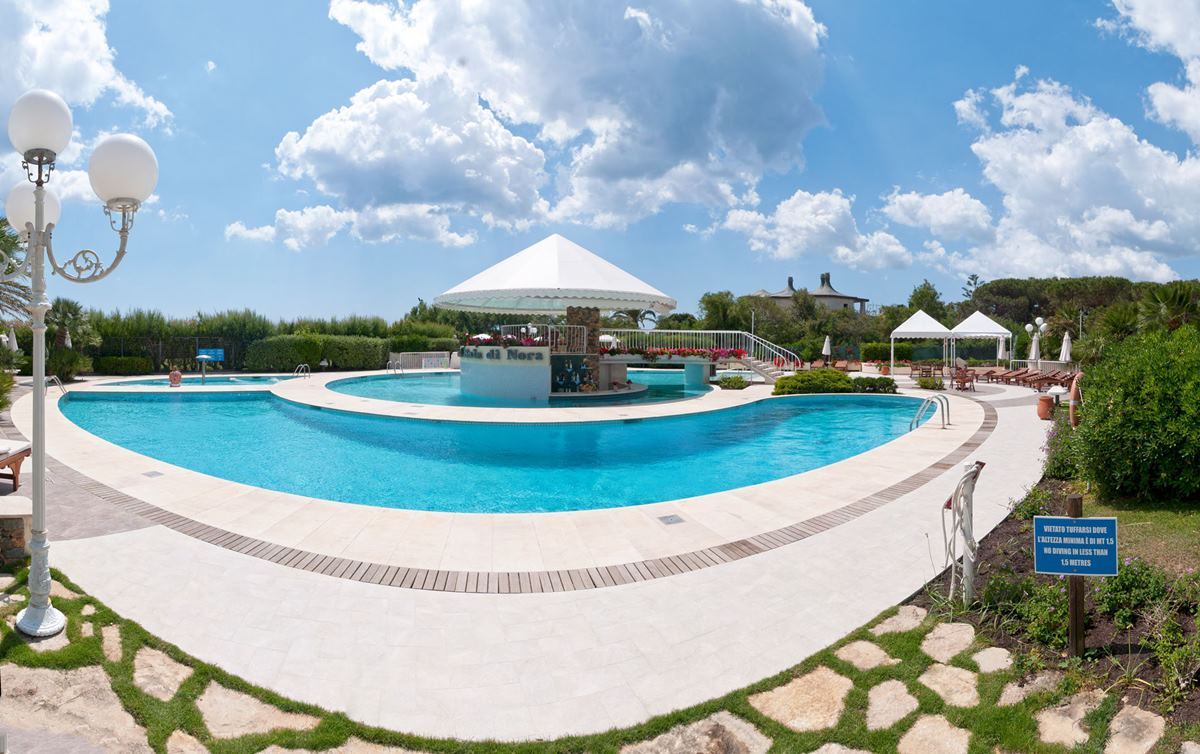 Hotel Baia Di Nora en Cerdeña