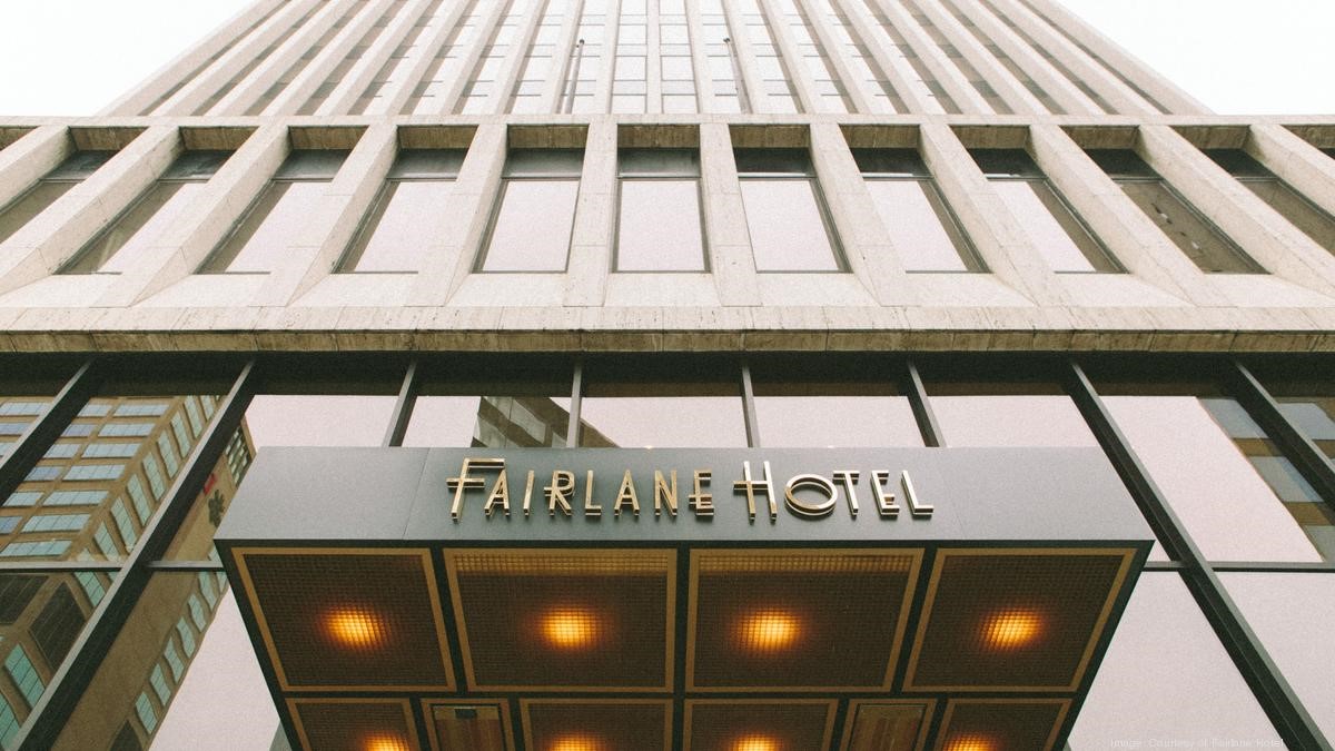 Fairline Hotel en su destino