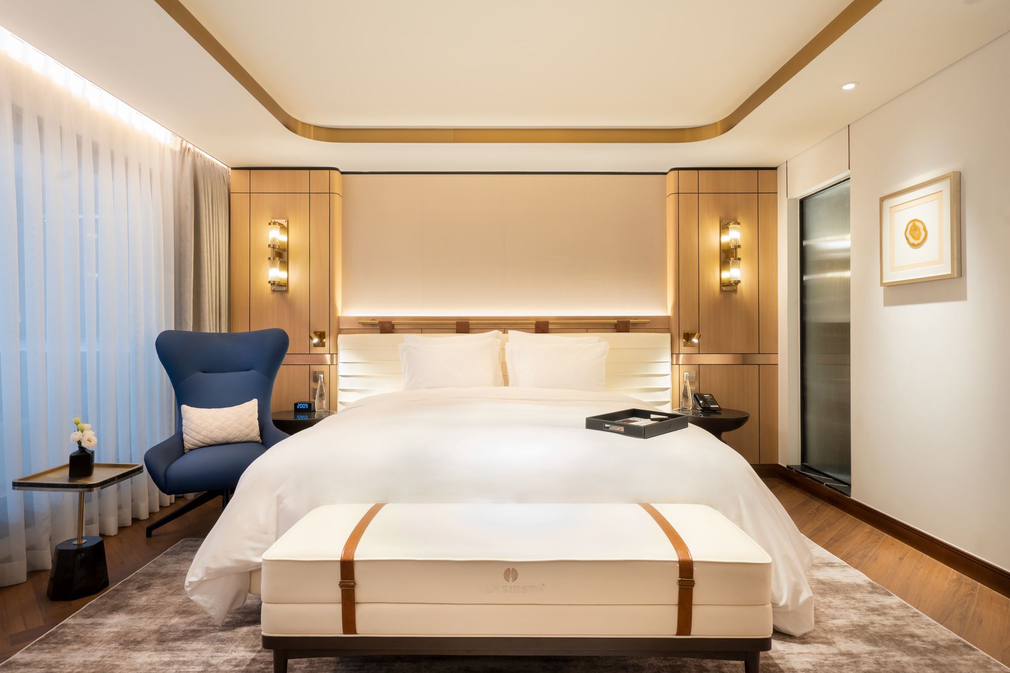Essence Grand (La Siesta Superyacht) en Halong