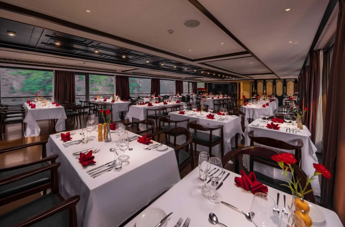 Scarlet Pearl Cruise en Halong