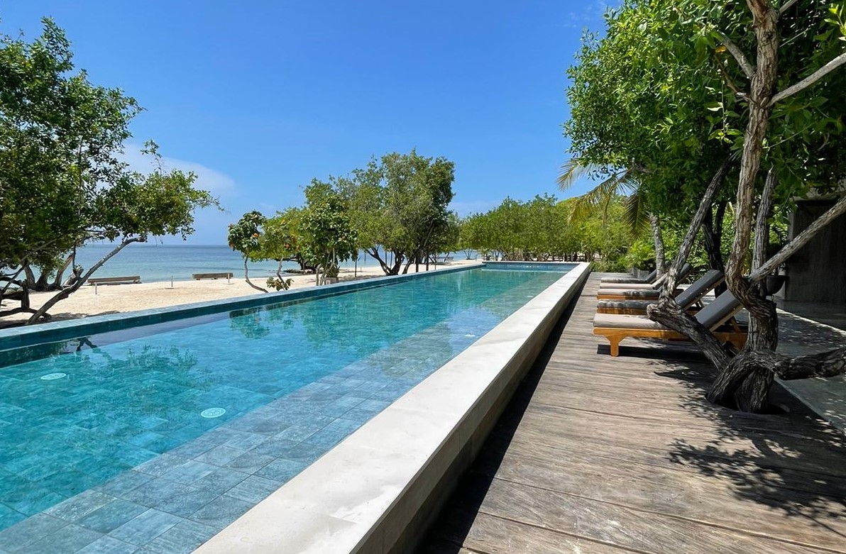 Sabai Beach Hotel en su destino
