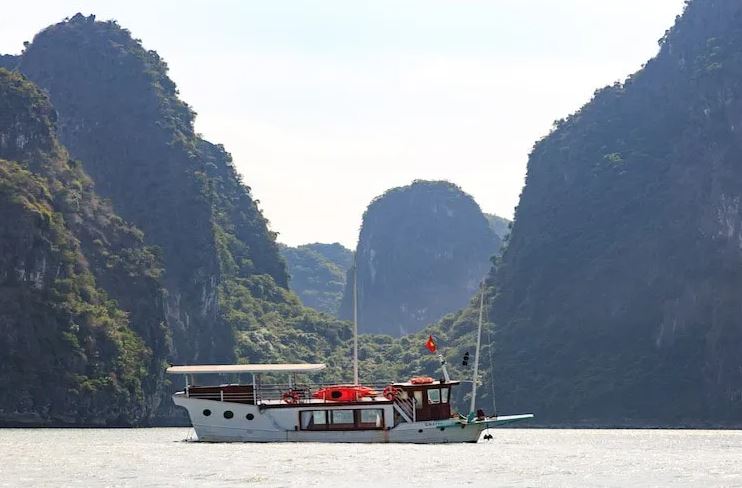 L'Azalee Private Charter en su destino
