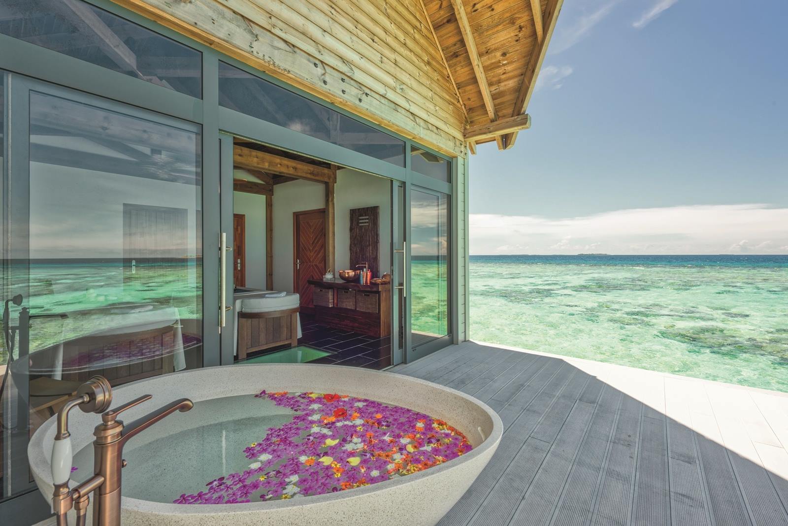 Mövenpick Resort Kuredhivaru Maldives en Noonu Atoll