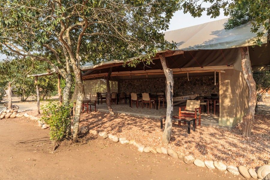 Queen Elizabeth Bush Lodge  en Queen Elizabeth National Park