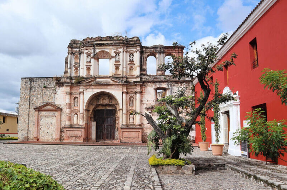 Antigua  | LAT.40