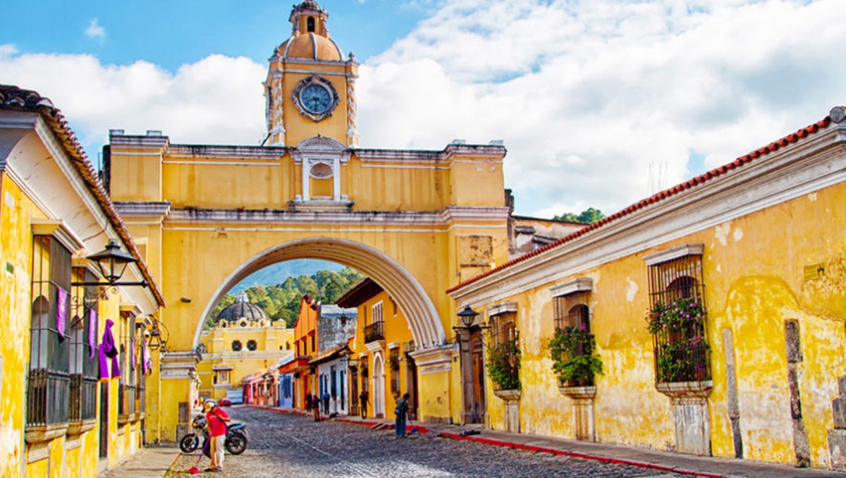 Antigua  | LAT.40