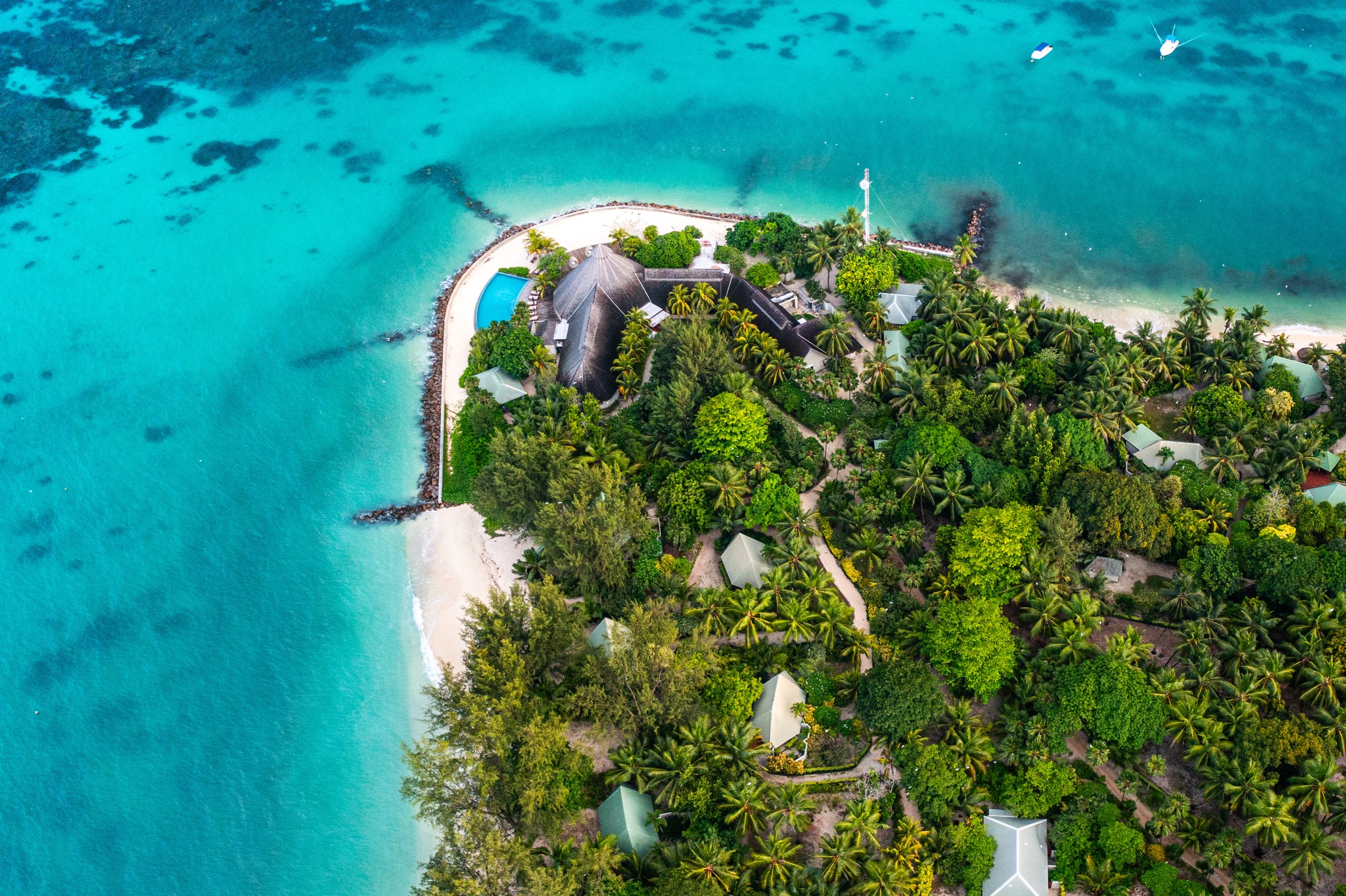 Denis Private Island | LAT.40