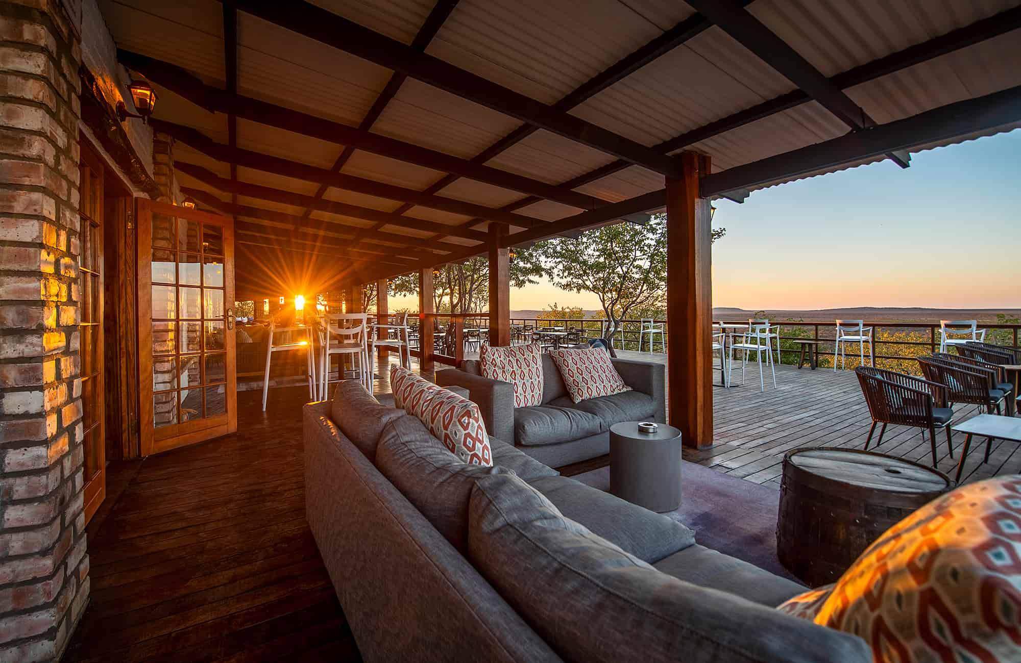 NO - Ethosa Safari Lodge en Etosha Parque Nacional 