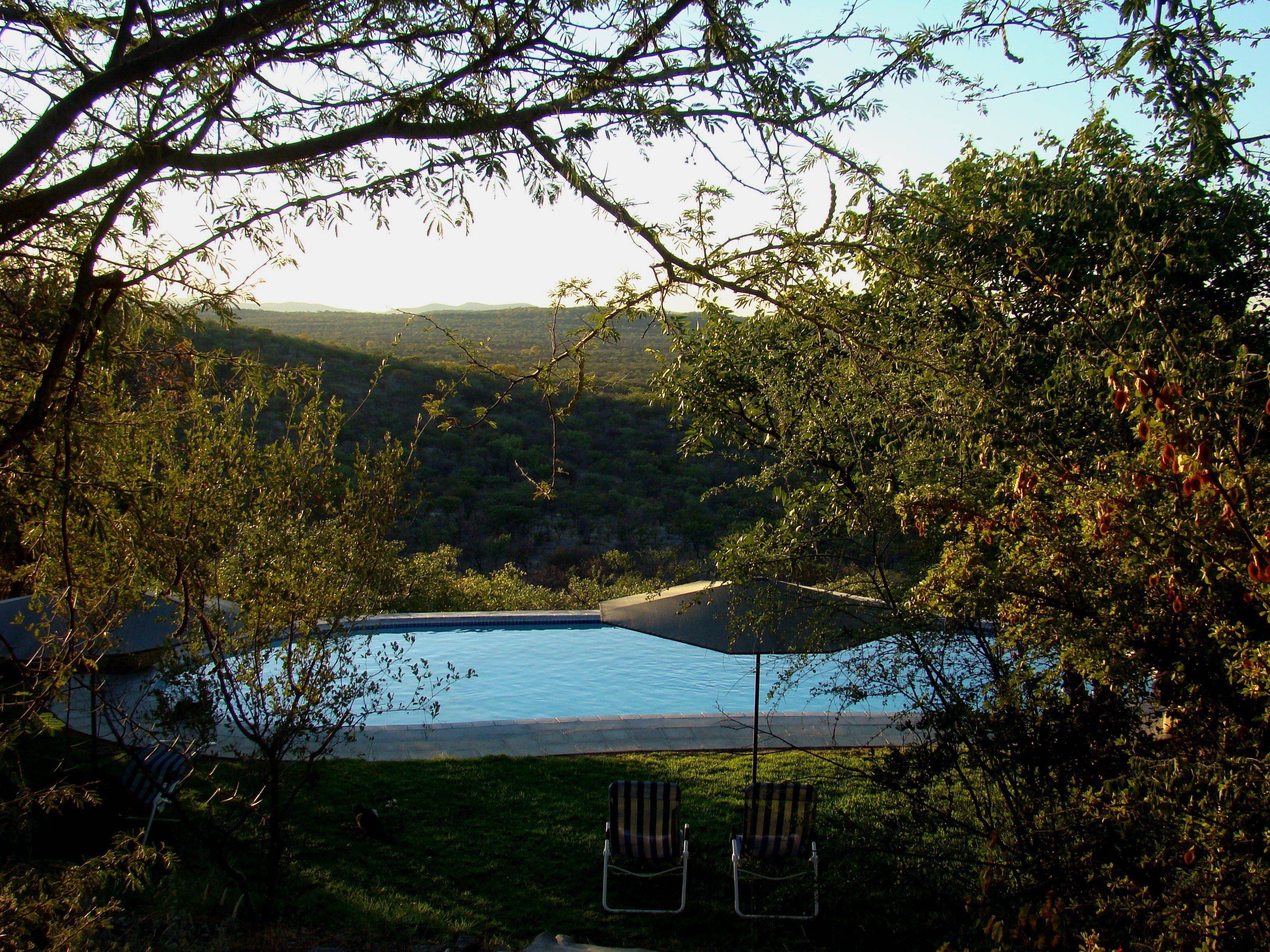 NO - Ethosa Safari Lodge en Etosha Parque Nacional 