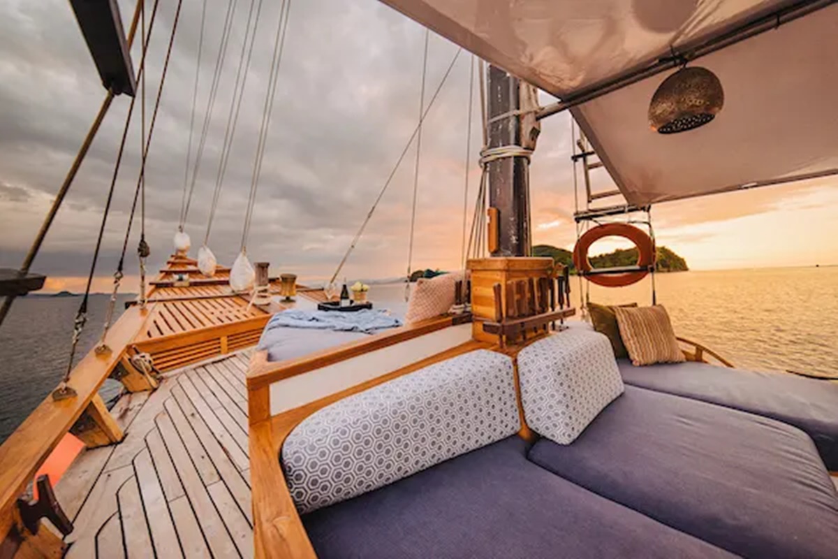Samara II en Komodo