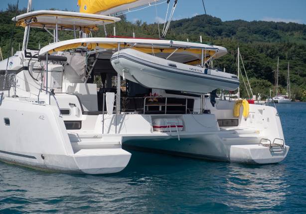 Private Charter Lagoon 42 en Polinesia Francesa