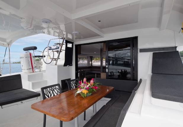Private Charter Lagoon 42 en Polinesia Francesa