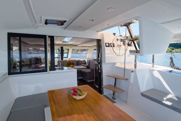 Private Charter Lucia 40 en Polinesia Francesa