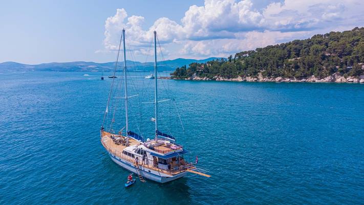 Goleta (30 metros) en Split