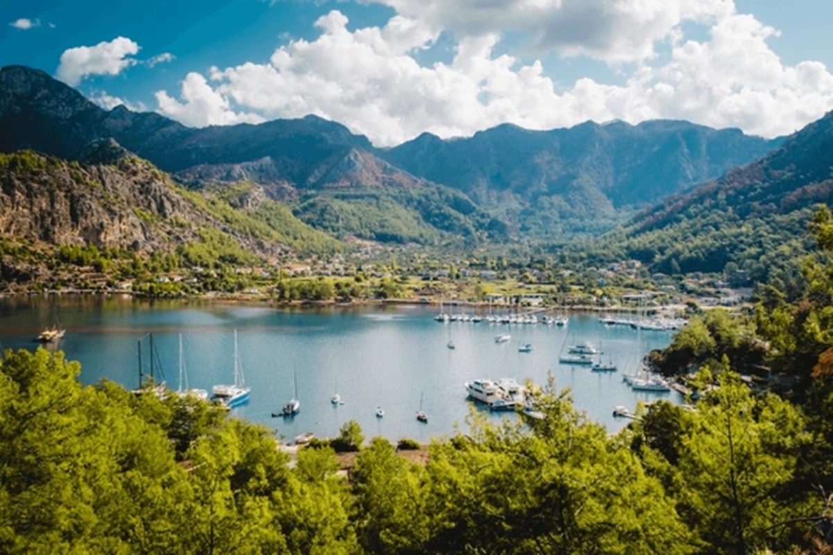 Goleta Prenses Esila en Turkey
