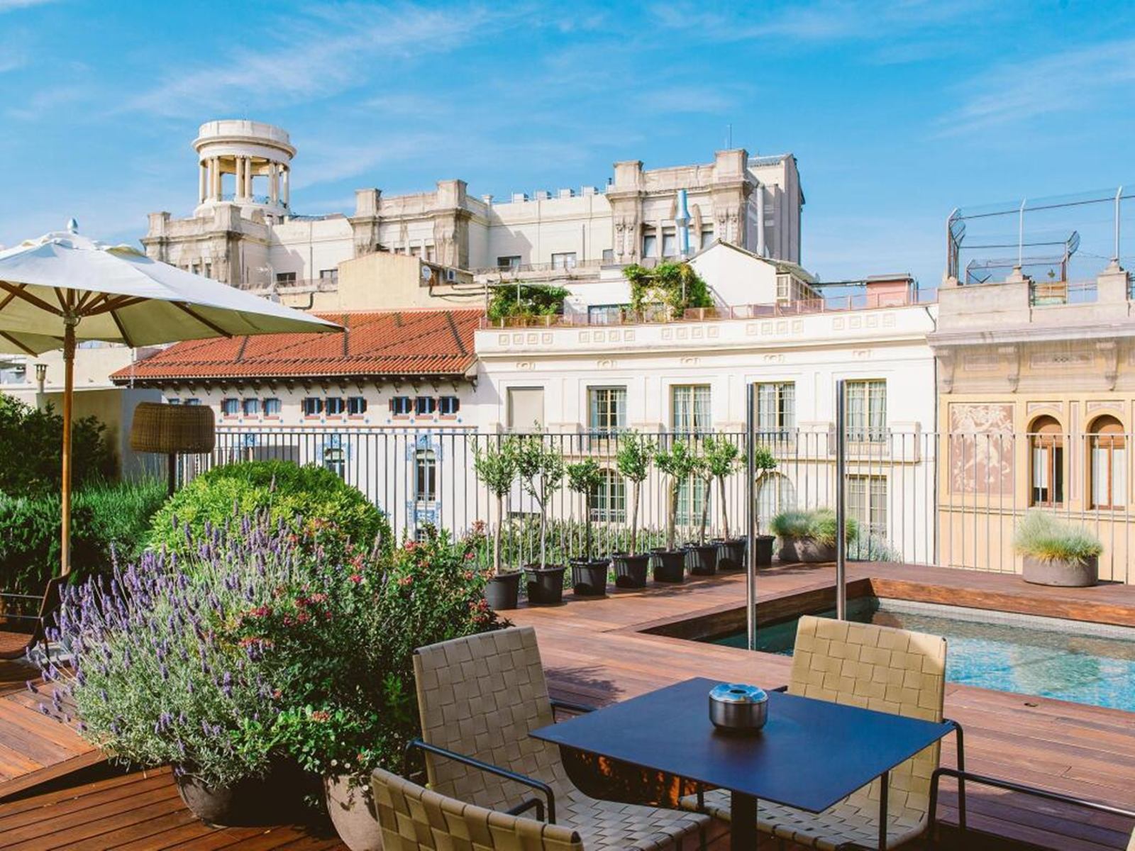Mercer Hotel Barcelona en su destino