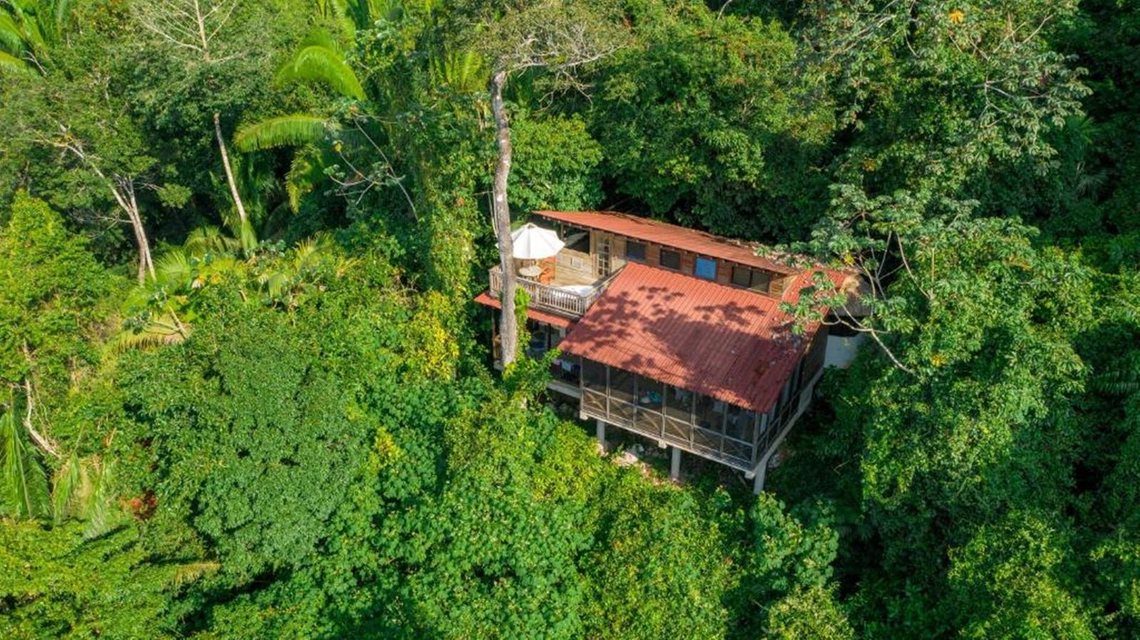 Ian Anderson's Caves Branch Adventure Co en Belize