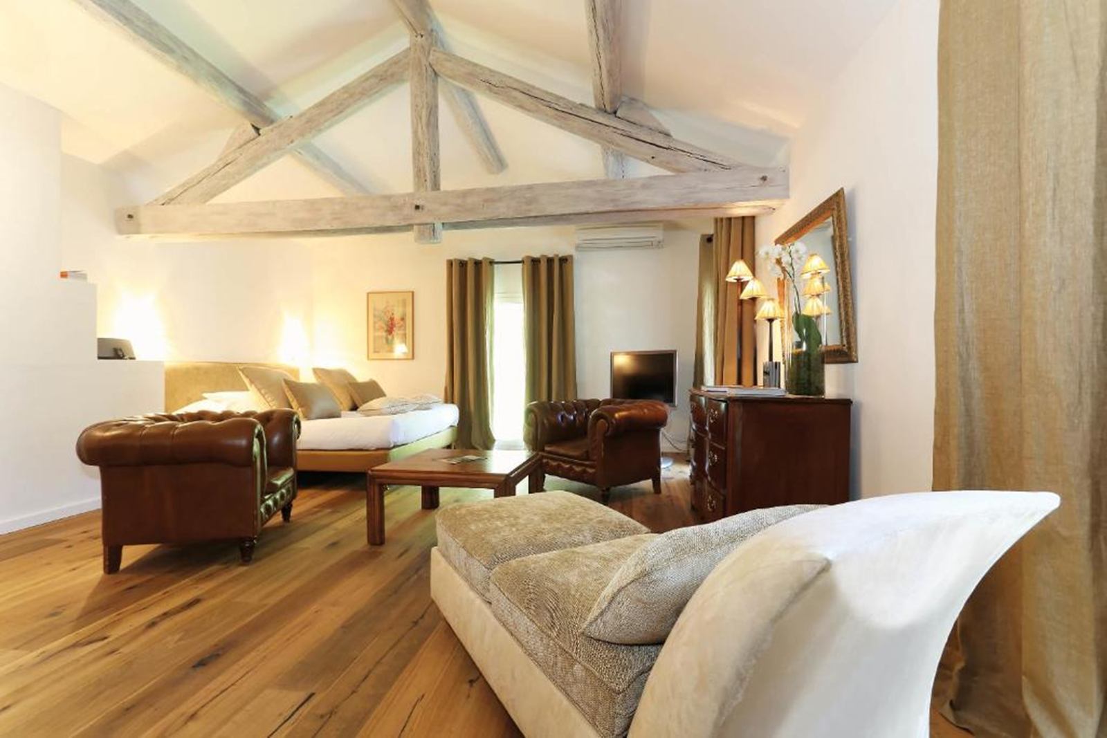 Hotel Château Des Alpilles en Niza