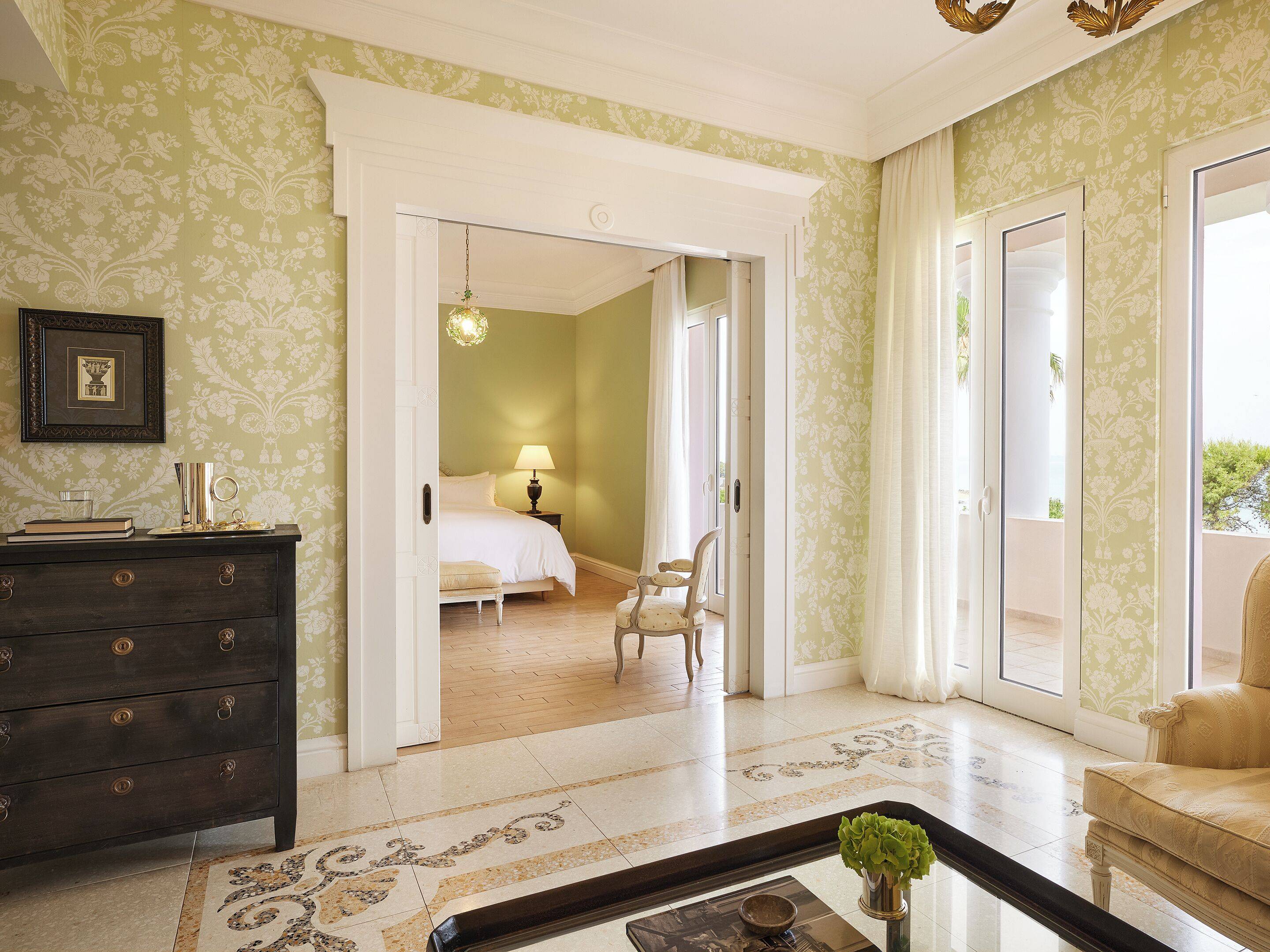 Mandola Rosa, A Grecotel Resort to Live at Riviera Olympia en Greece