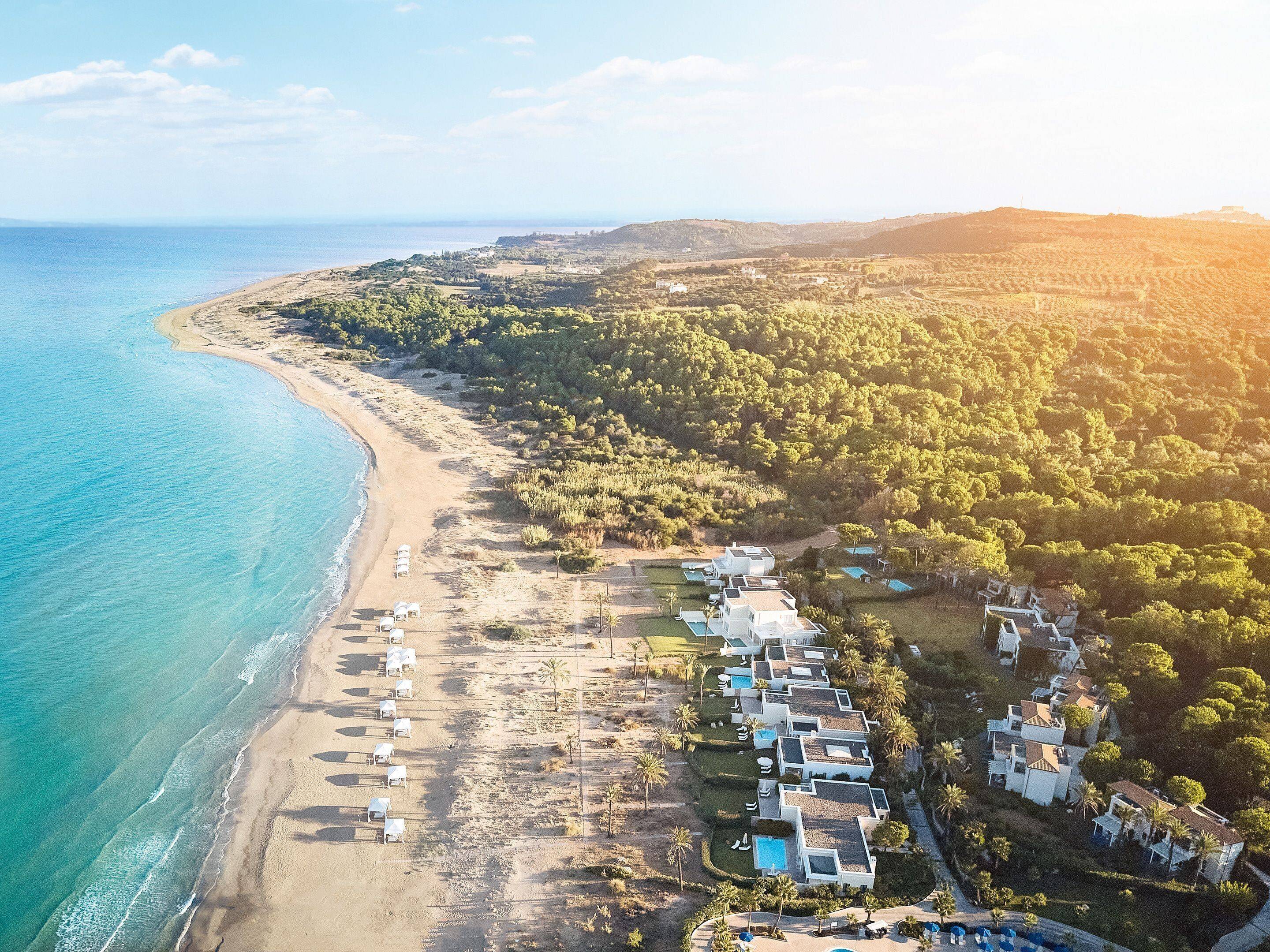 Mandola Rosa, A Grecotel Resort to Live at Riviera Olympia en Greece