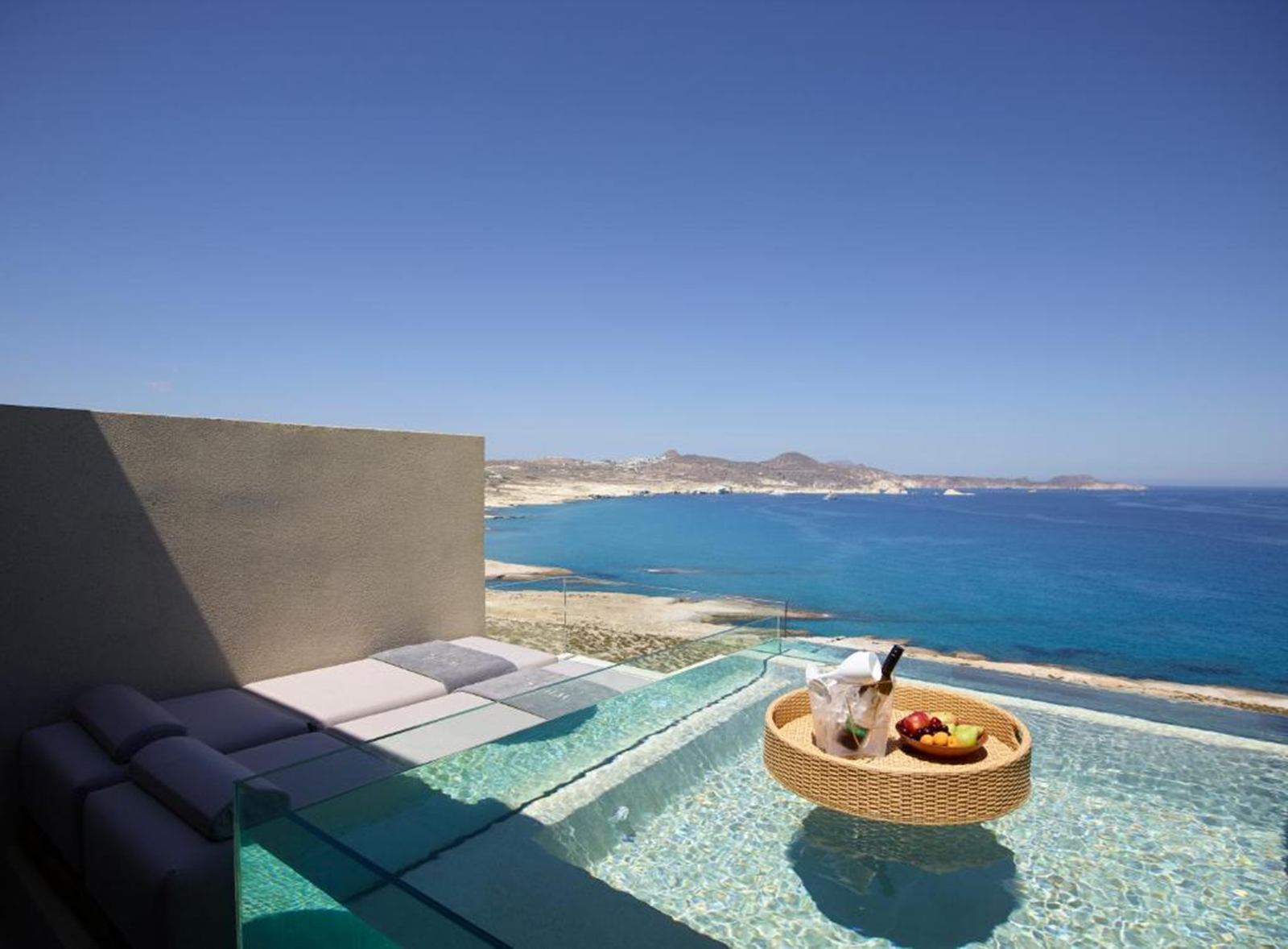 Domes White Coast Milos en Milos