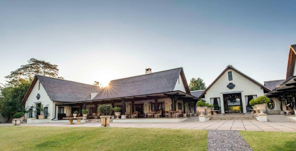 Royal Livingstone Victoria Falls Zambia Hotel by Anantara en Livingstone