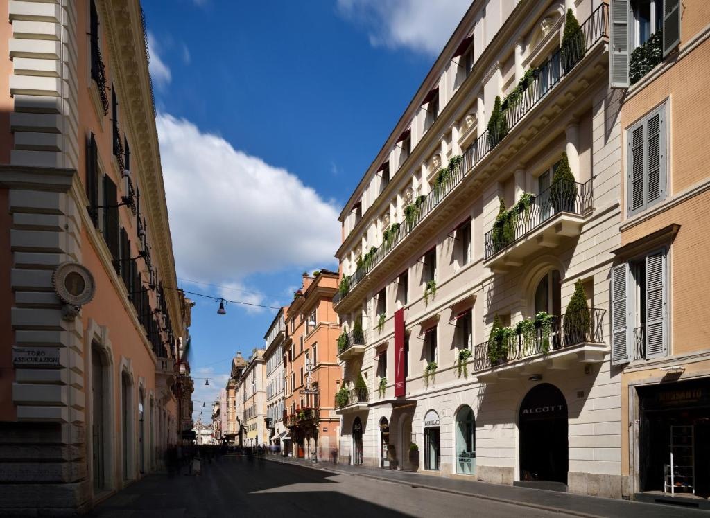 The First Roma Dolce en Roma