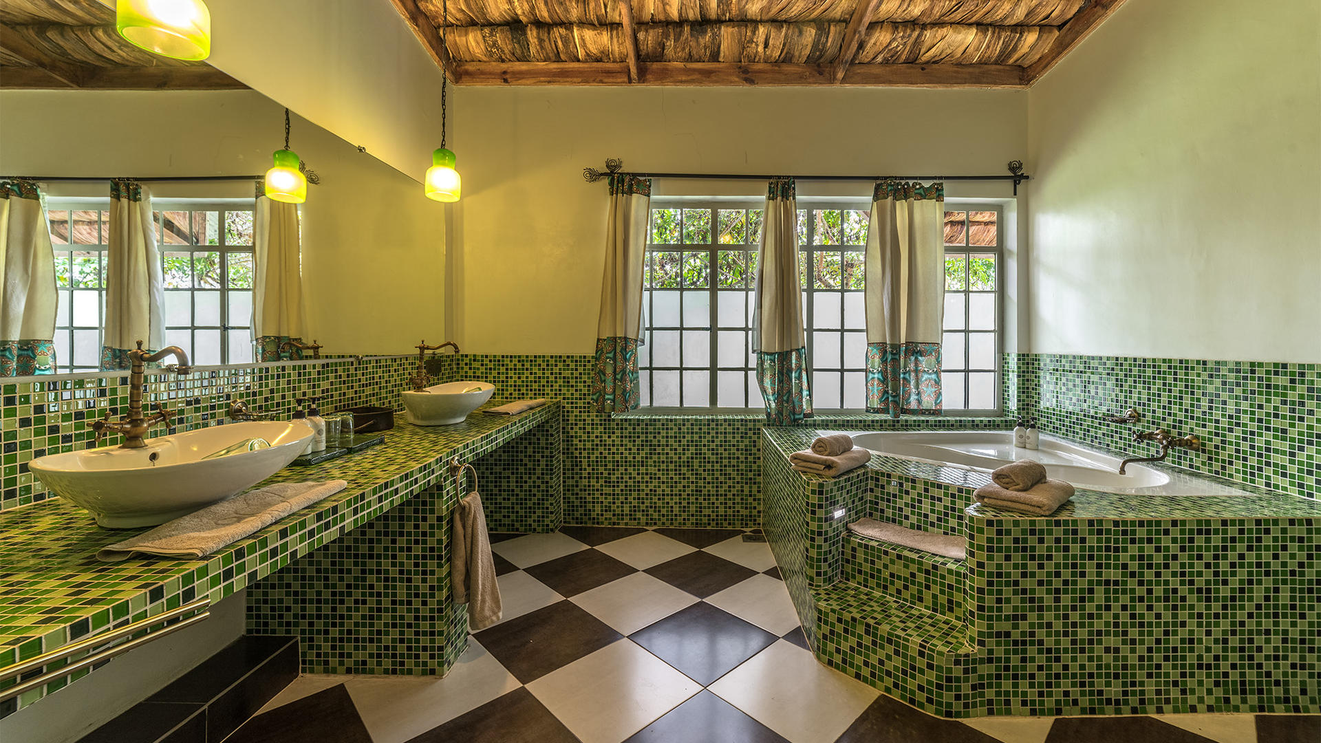 Js junior suite bathroom2
