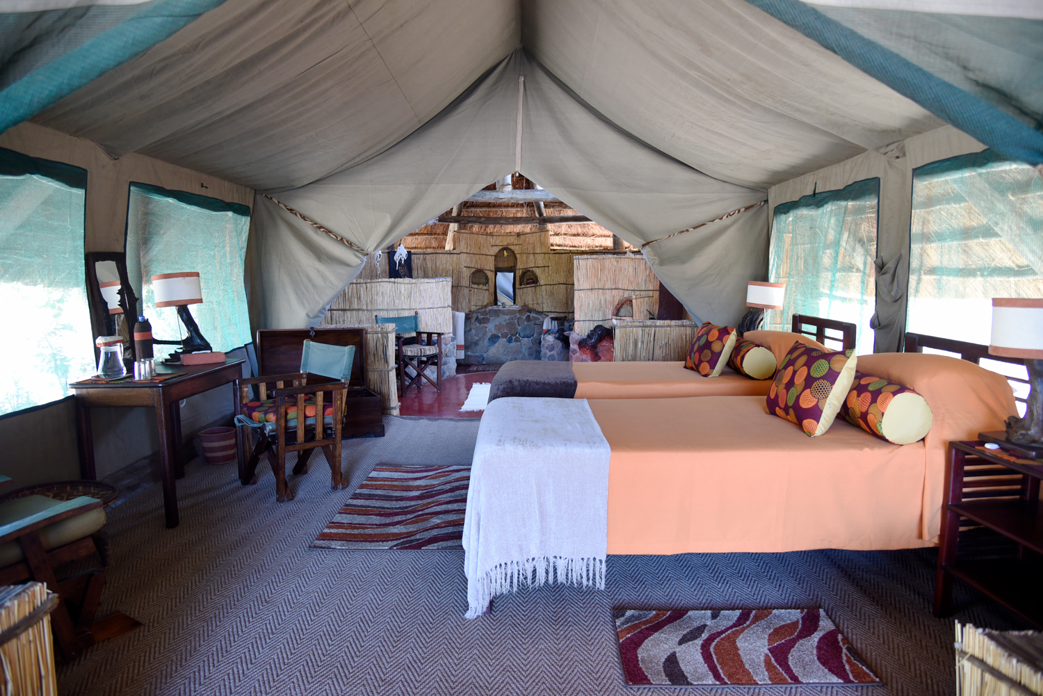 Mwagusi Safari Camp en su destino