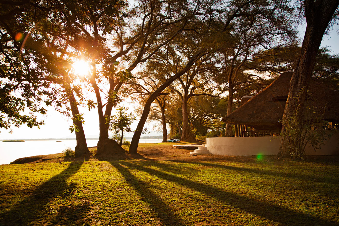 Mwambashi River Lodge en Lower Zambezi