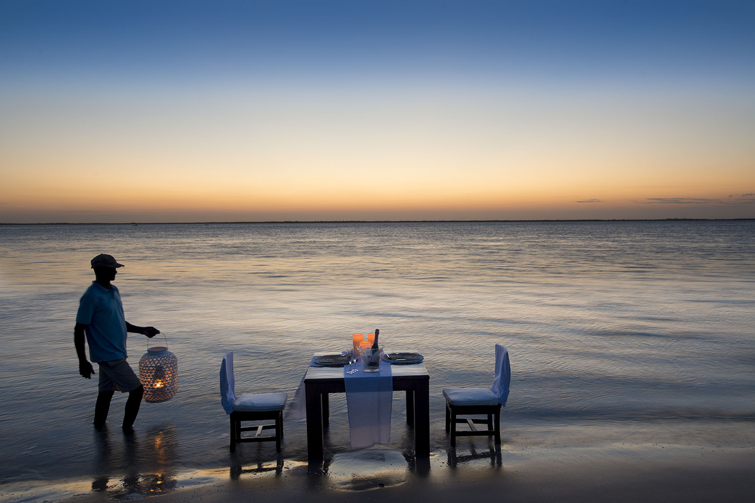 Beachdinner img 1