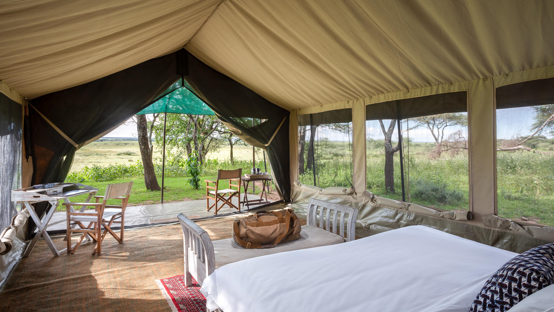 Serengeti south accommodation bedroom interior 1
