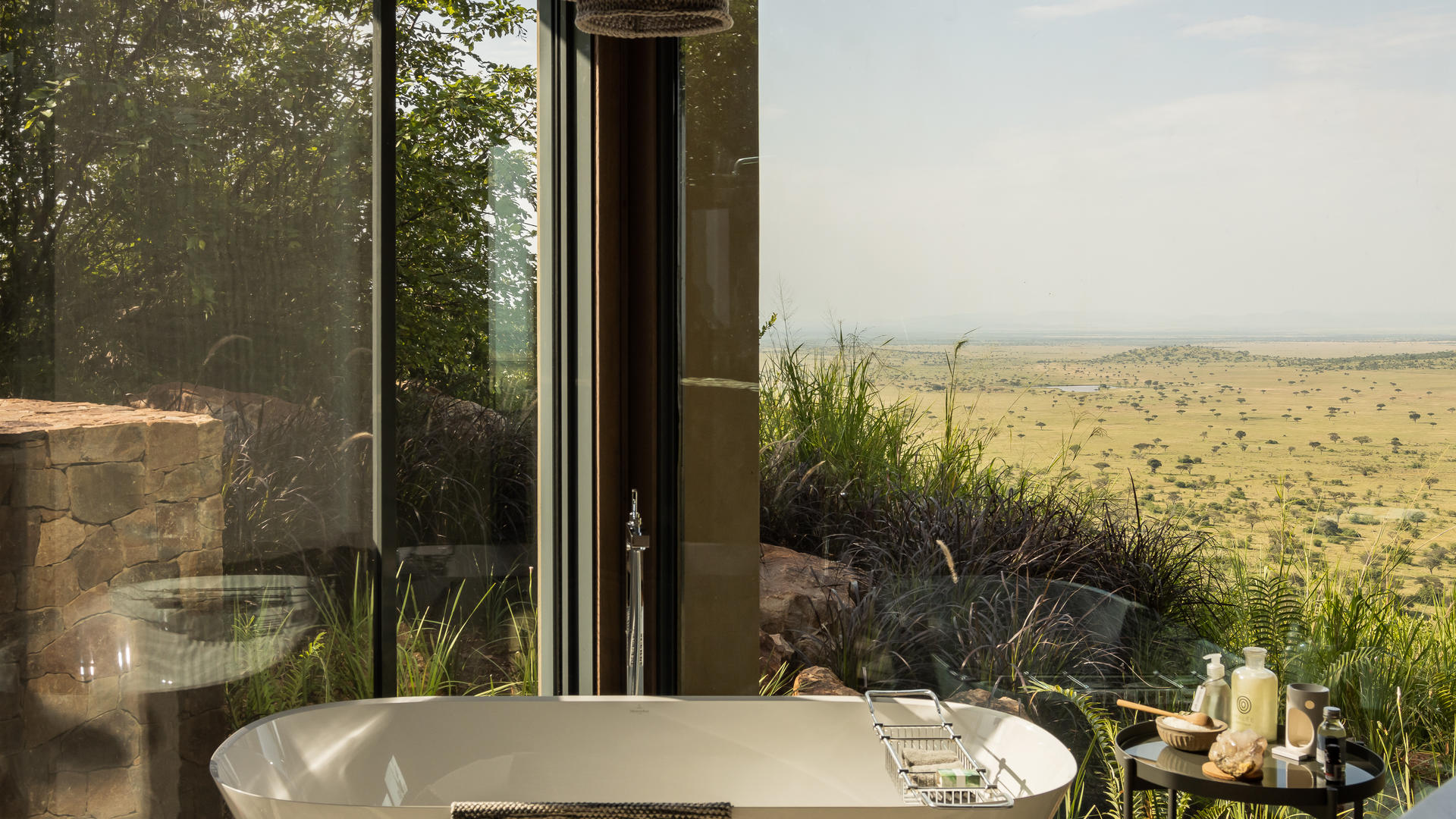 Singita milele junior suite crash bathroom
