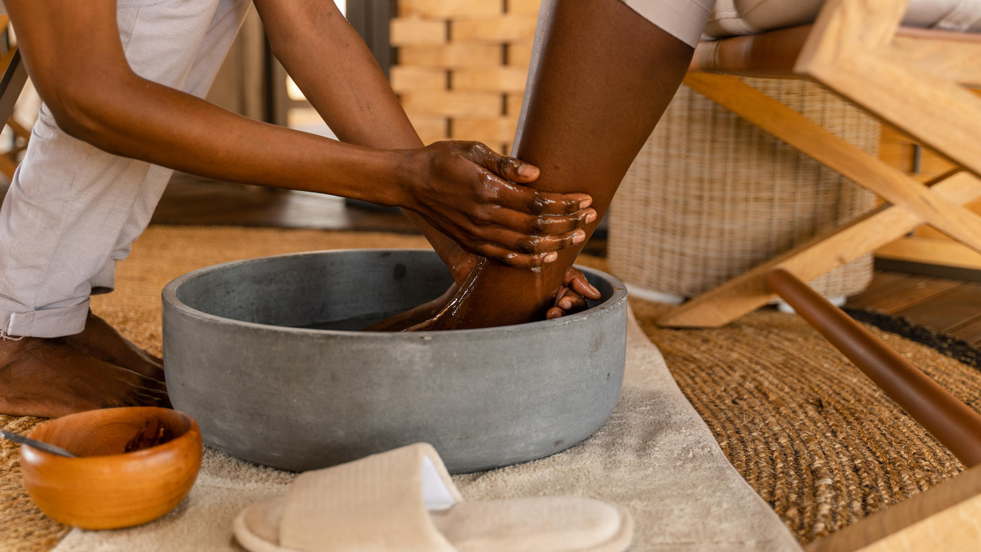 Sabora foot washing ceremony spa welness treatment osse sinare 2