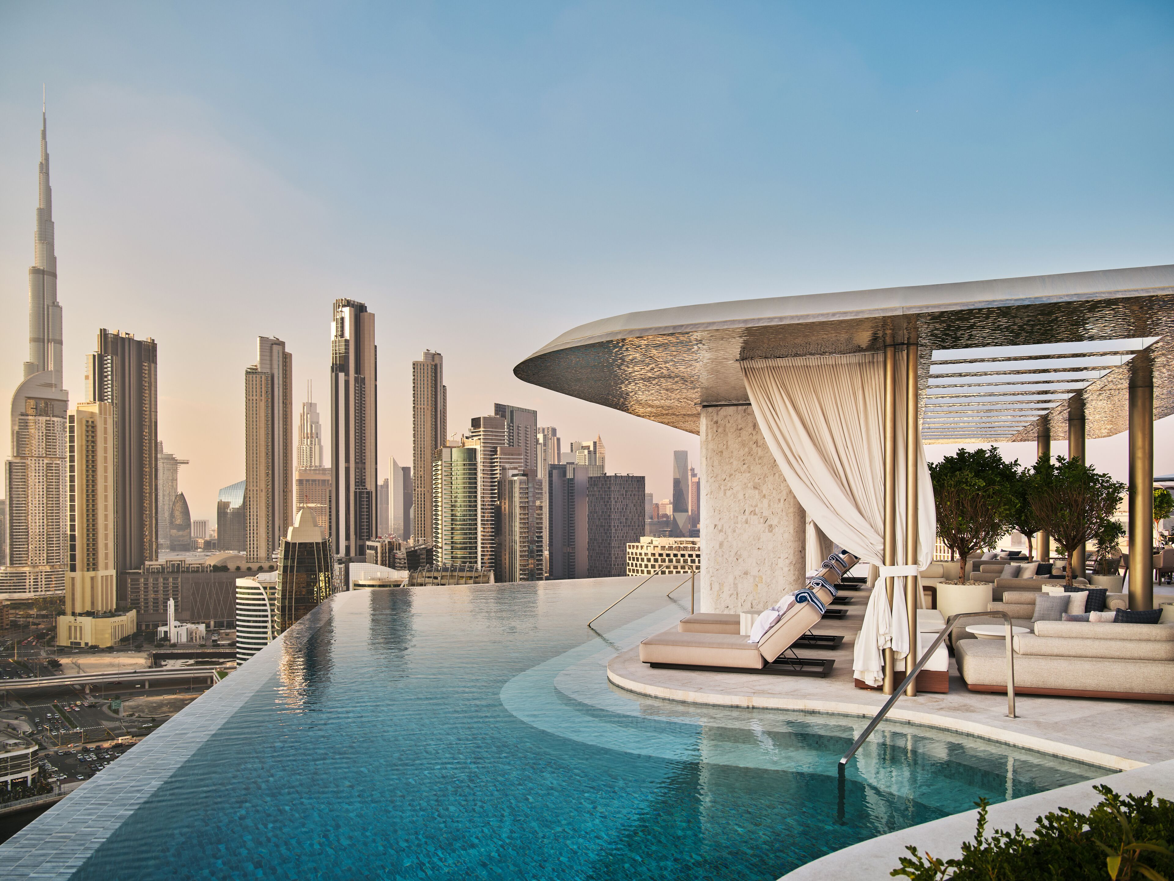 The Lana, Dorchester Collection en su destino