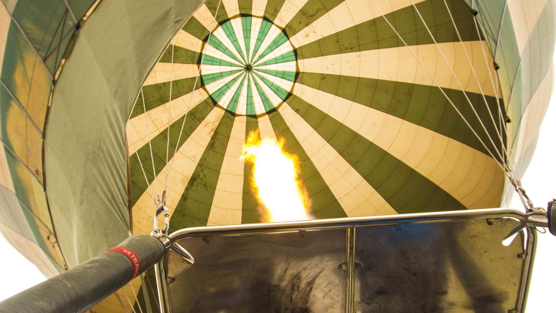 Serengeti hot air ballooning tracey van wijk hr