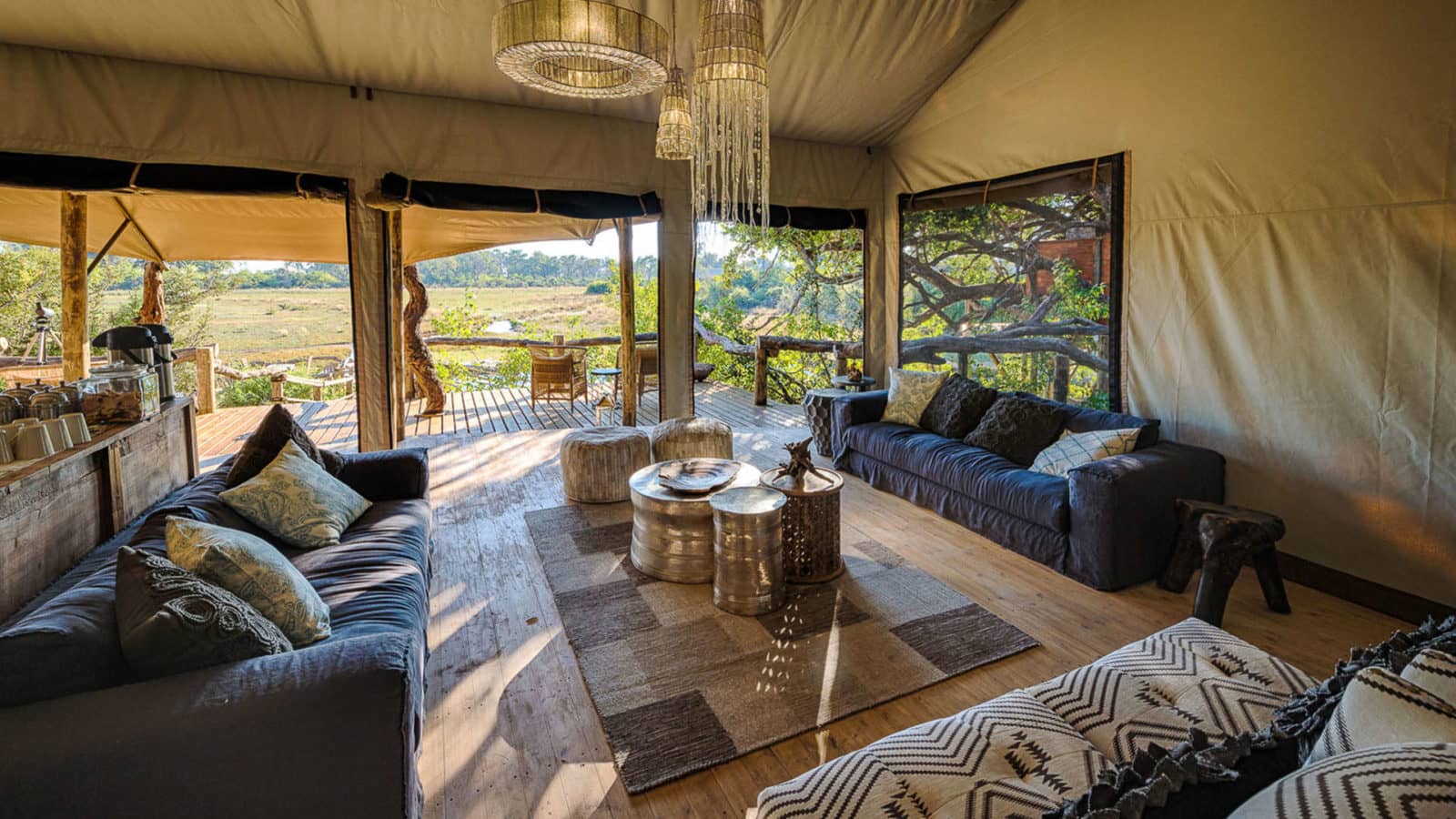 Little tubu sunlit lounge with view 1
