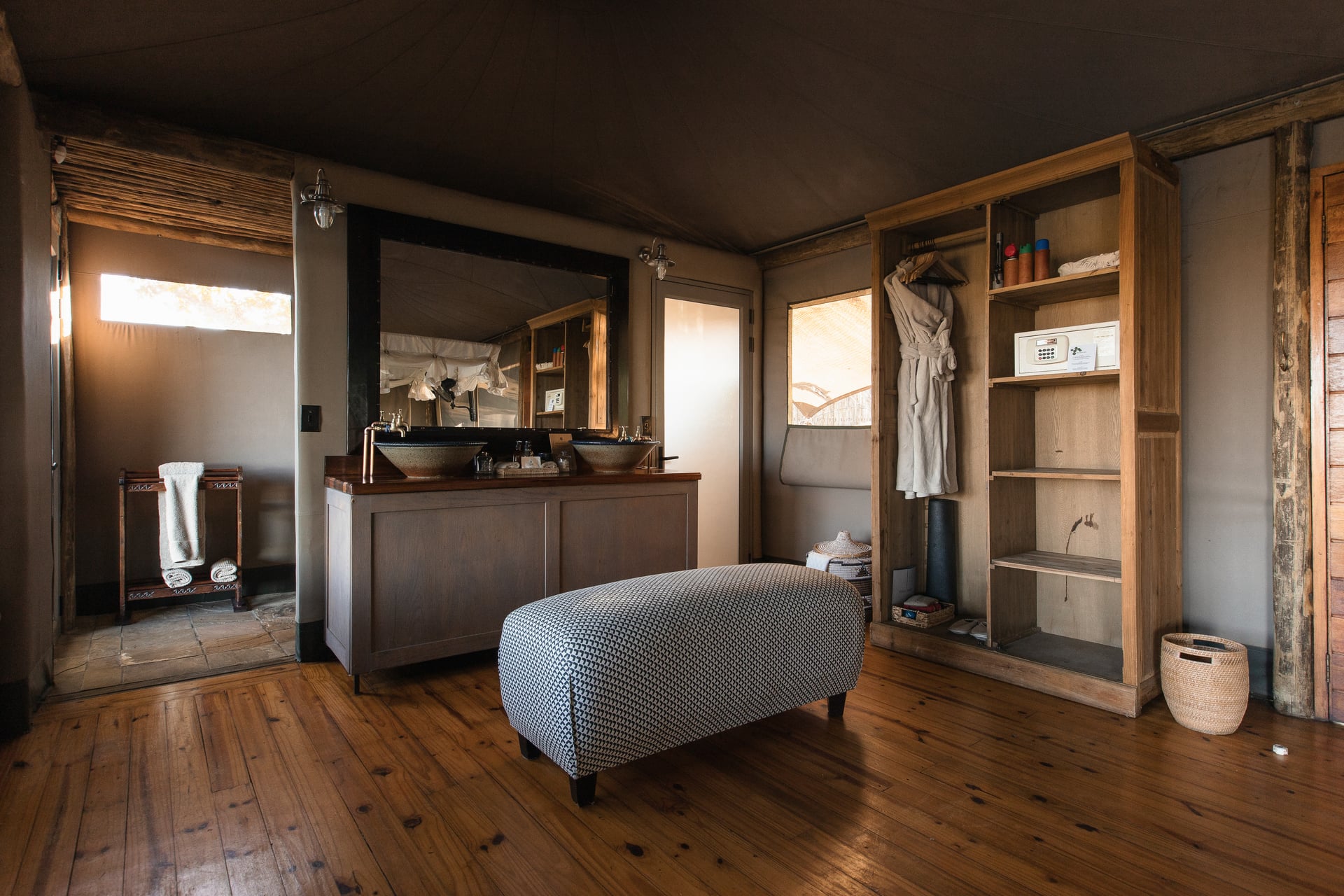 Littlevumbura tents standard 006 toned