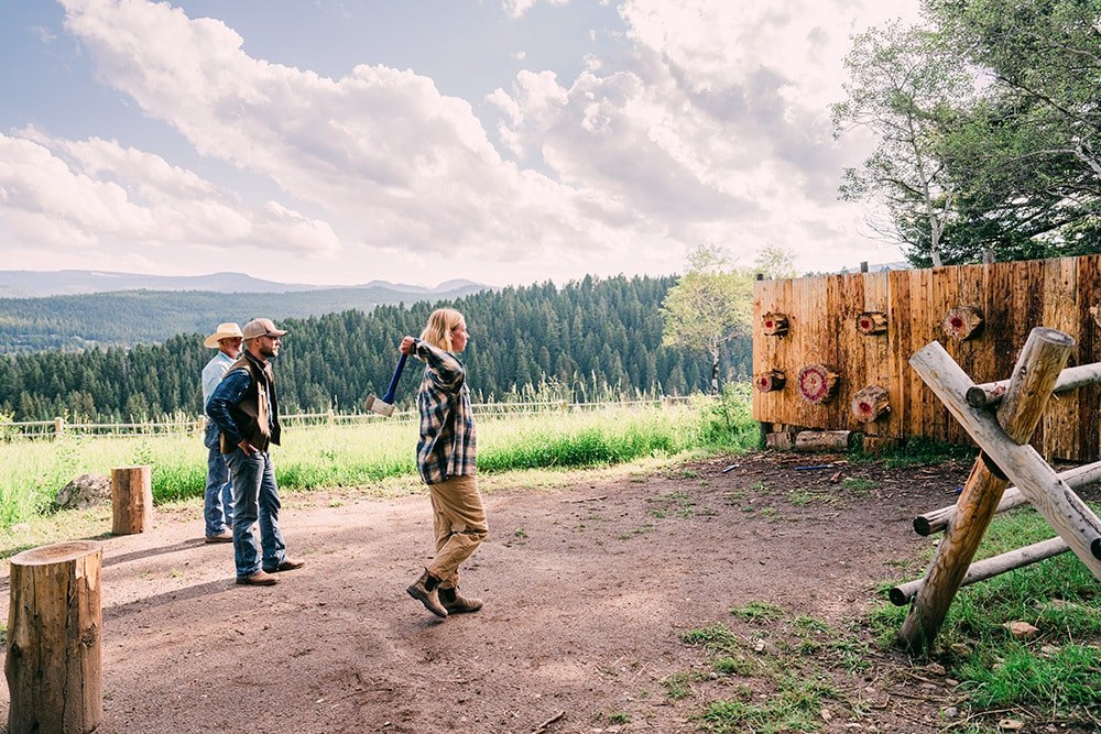 LMR Axe Throwing 1000px